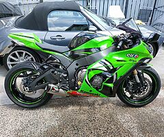2011 Kawasaki ZX10r - Image 5/10