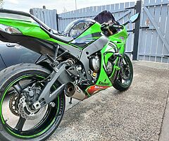 2011 Kawasaki ZX10r - Image 7/10
