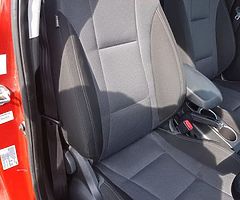 Hyundai i30 - Image 7/9
