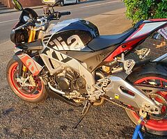 2016 Aprilia RSV4