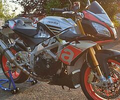 2016 Aprilia RSV4 - Image 8/9