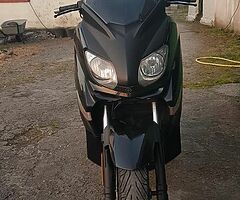 Yamaha x max