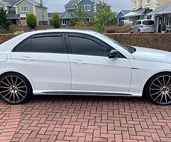 E220 AMG Line Night Edition - Image 7/10