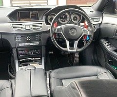 E220 AMG Line Night Edition - Image 5/10