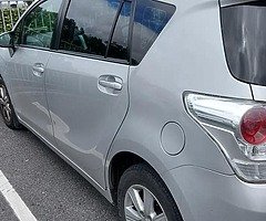 7 seater Toyota Verso