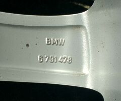 2 x 17" GENUINE BMW 3 SERIES E90 E91 E92 E93 ALLOY WHEELS 8J 5x120pcd - Image 3/6