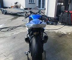 Gsxr 1000 k8 race bike