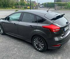 172 Ford Focus 1.5tdci st line nav - Image 5/10