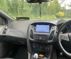 172 Ford Focus 1.5tdci st line nav - Image 7/10