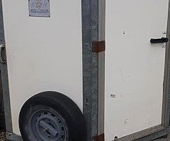 Tow van trailer 8 x5