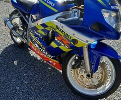 Suzuki GSX-R 600 - Image 5/5