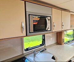 IMMACULATE SWIFT 4 BERTH CARAVAN - Image 8/9