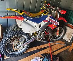 1998 Honda CR - Image 4/4