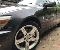 2000 Lexus IS 200 - Image 4/9