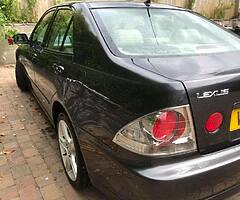 2000 Lexus IS 200 - Image 5/9