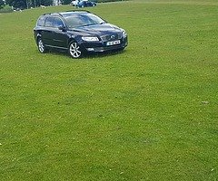 Hii everyone !, I am selling a volvo v70 2.0 diesel D4 automatic full history