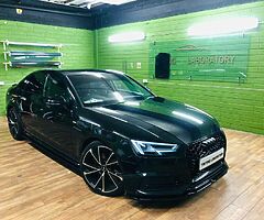 Audi A4 TDI 2.0 S-Line (dynamic indicators)