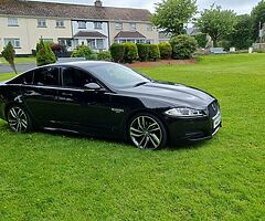 2014 Jaguar XF - Image 4/10