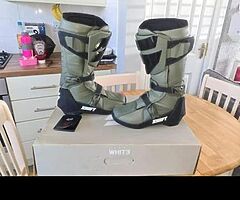 Shift motercross boots