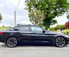 2017 BMW Series 5 - Image 6/10