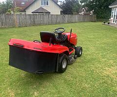 2022 Jonsered Ride on lawn mower - Image 5/7
