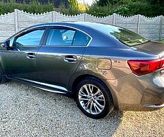 2015 152 Toyota Avensis Business Edition