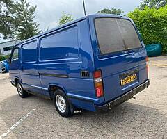 1989 TOYOTA HIACE - Image 10/10