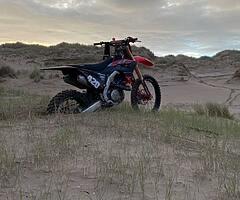 250f