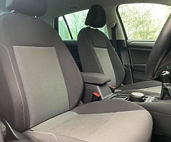142 Mk 7 Volkswagen Golf 1.6 Blue Motion - Image 7/10