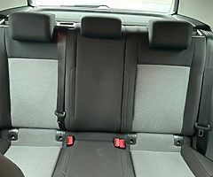 142 Mk 7 Volkswagen Golf 1.6 Blue Motion - Image 8/10
