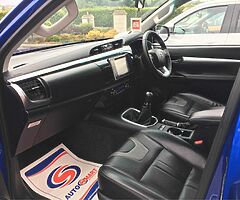 2017 Toyota Hilux - Image 9/10