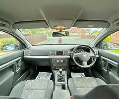 2009 Vauxhall Vectra - Image 8/10