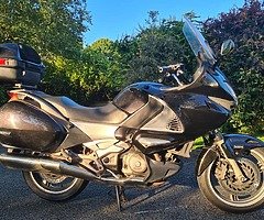 Honda Deauville NT700V