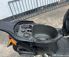 2017 Piaggio Typhoon - Image 9/10