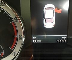 Car - Image 8/10