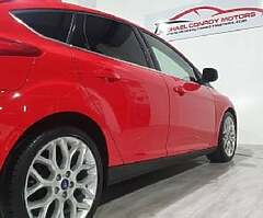 2015 Ford  Focus - Image 6/10