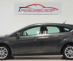 2016 Ford  Focus - Image 5/10