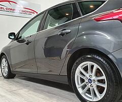 2016 Ford  Focus - Image 8/10