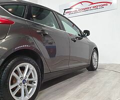 2016 Ford  Focus - Image 9/10