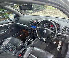 2006 Volkswagen R32 - Image 8/10