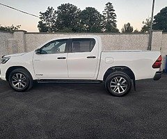 2020 toyota hilux crew cab 2.4 manual - Image 3/10