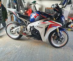 2011 Honda CBR - Image 3/3