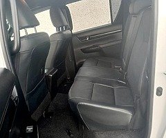 2020 toyota hilux crew cab 2.4 manual - Image 9/10