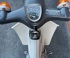 1976 Honda  C90 - Image 4/10