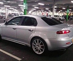 Alfa Romeo - Image 3/7