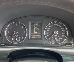 Volkswagen TOURAN - Image 6/10