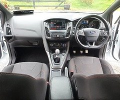162 Ford Focus ST-Line - Image 4/7