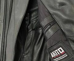Akito motorcycle leathers - Image 5/5