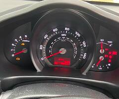 KIA SPORTAGE - Image 7/10