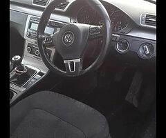 2011 VW passat - Image 4/4